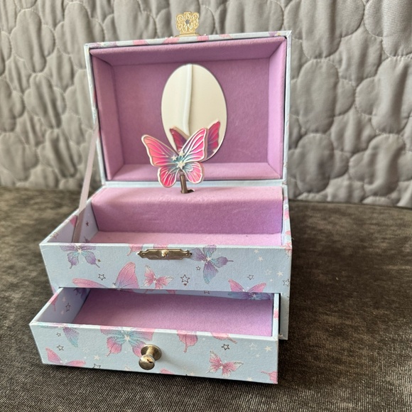 Girls small butterfly Jewelry Box - Picture 1 of 4